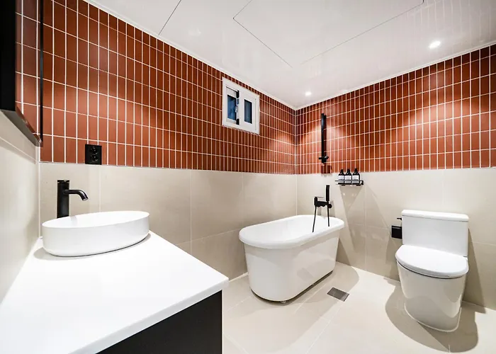 The Shim Suyu Hotel